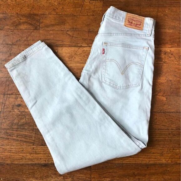 - Levi’s High Waisted Taper Jeans Size 30 - Picture 1 of 4